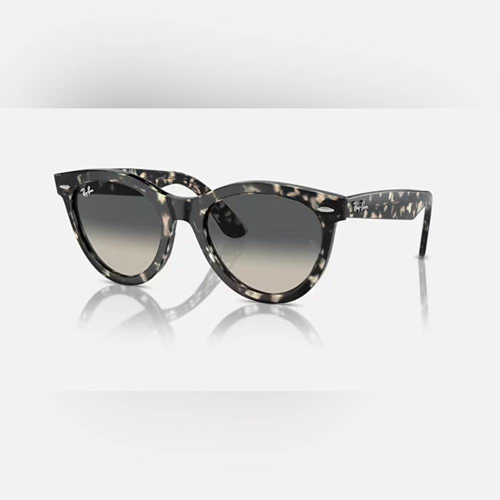 Ray-Ban Tortoiseshell Sunglasses